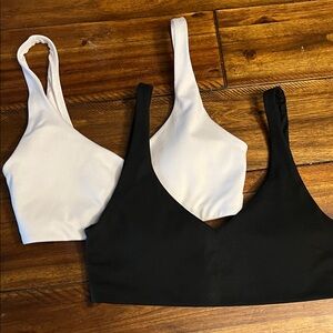 Gilly Hicks Hollister Active Recharge Plunge Bras